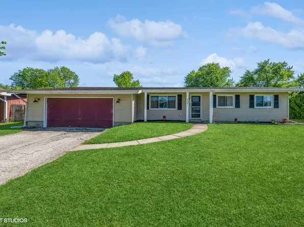 408 Sturgeon Dr, Valparaiso, IN 46385