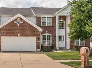1237 Arbor Bluff Cir, Ballwin, MO 63021