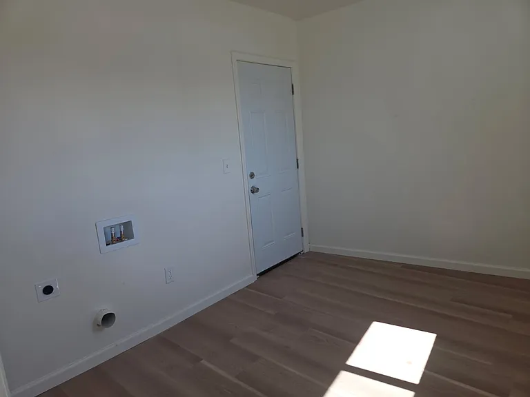 2020 Aspen St — Photo 10
