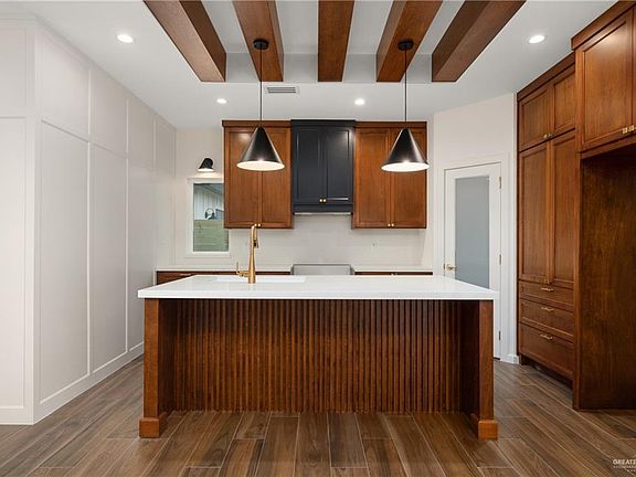 4th image of 3509 E Noronha Dr