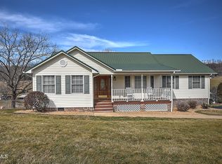 18128 Brekenridge Ct, Abingdon, VA 24211