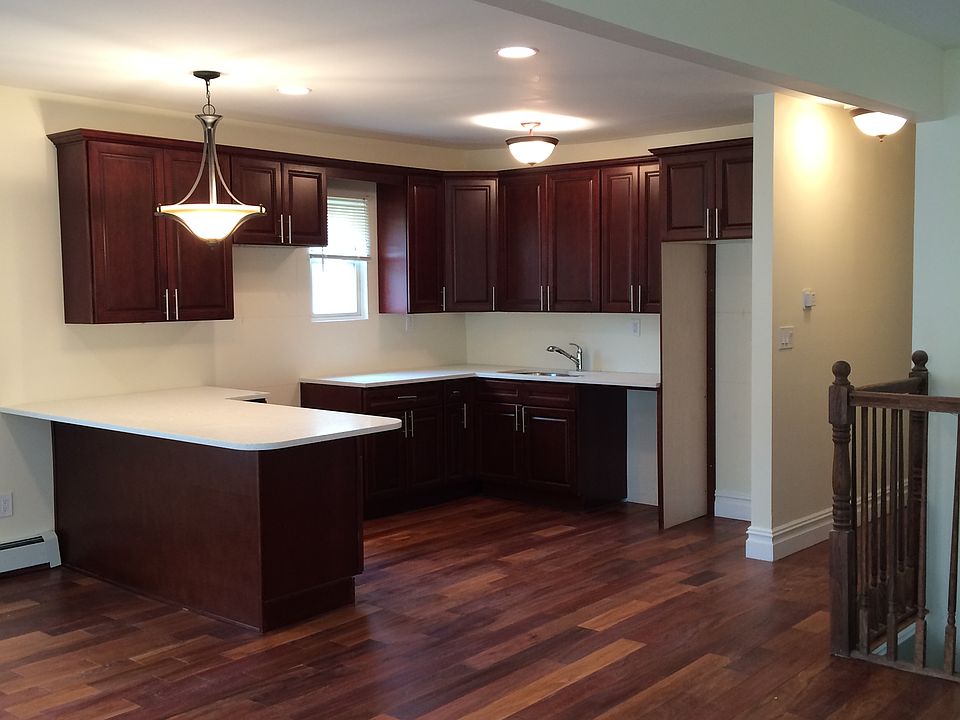 2nd image of 1114 E 15th St
