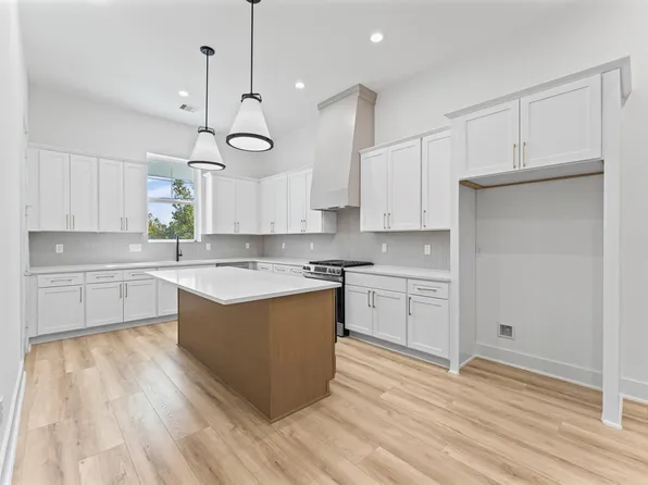 4129 De George St, Houston, TX 77009