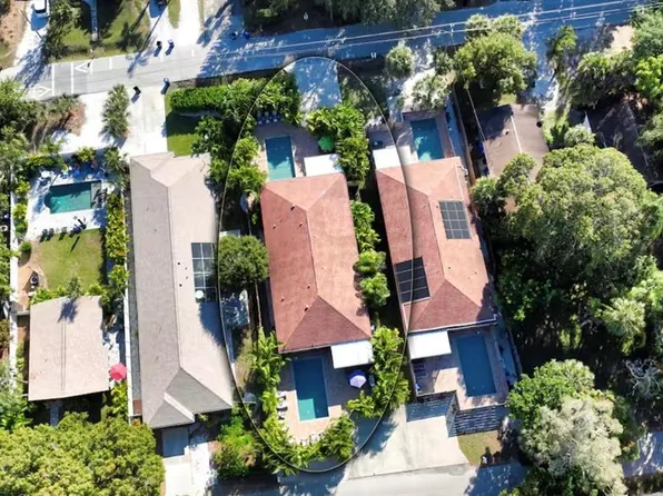 2047 Roselawn St, Sarasota, FL 34231
