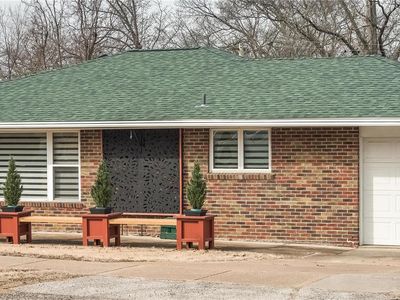 2013 Brown Rd, Saint Louis, MO, 63114