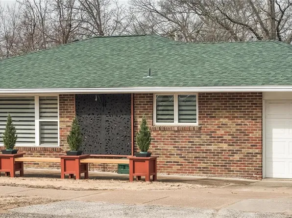 2013 Brown Rd, Saint Louis, MO 63114
