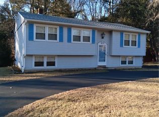 6 Red Cedar Rd, Woodstock Valley, CT 06282