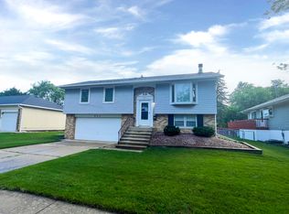 625 Hayward Ave, Streamwood, IL