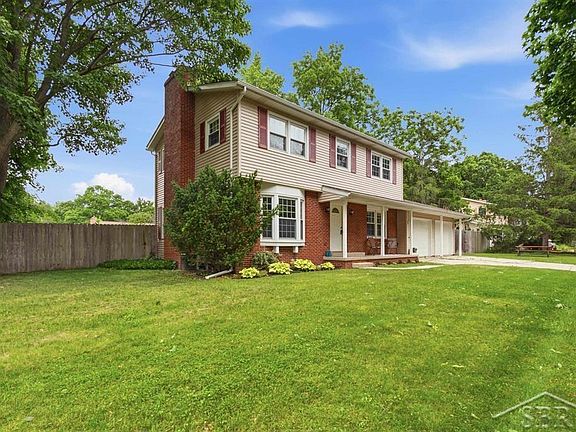 3rd image of 2902 Saint Marys Dr