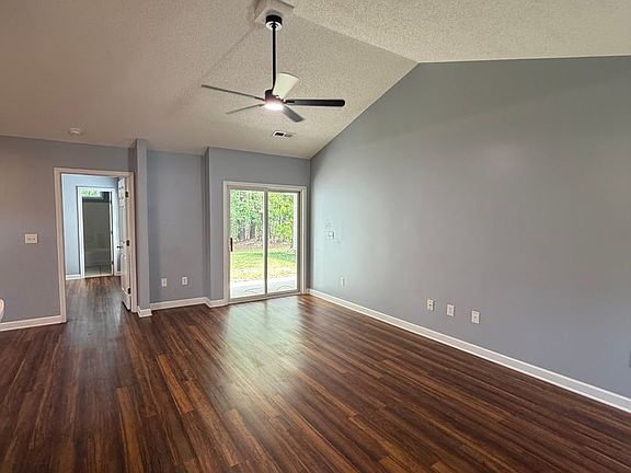4th image of 222 Tobiano Dr