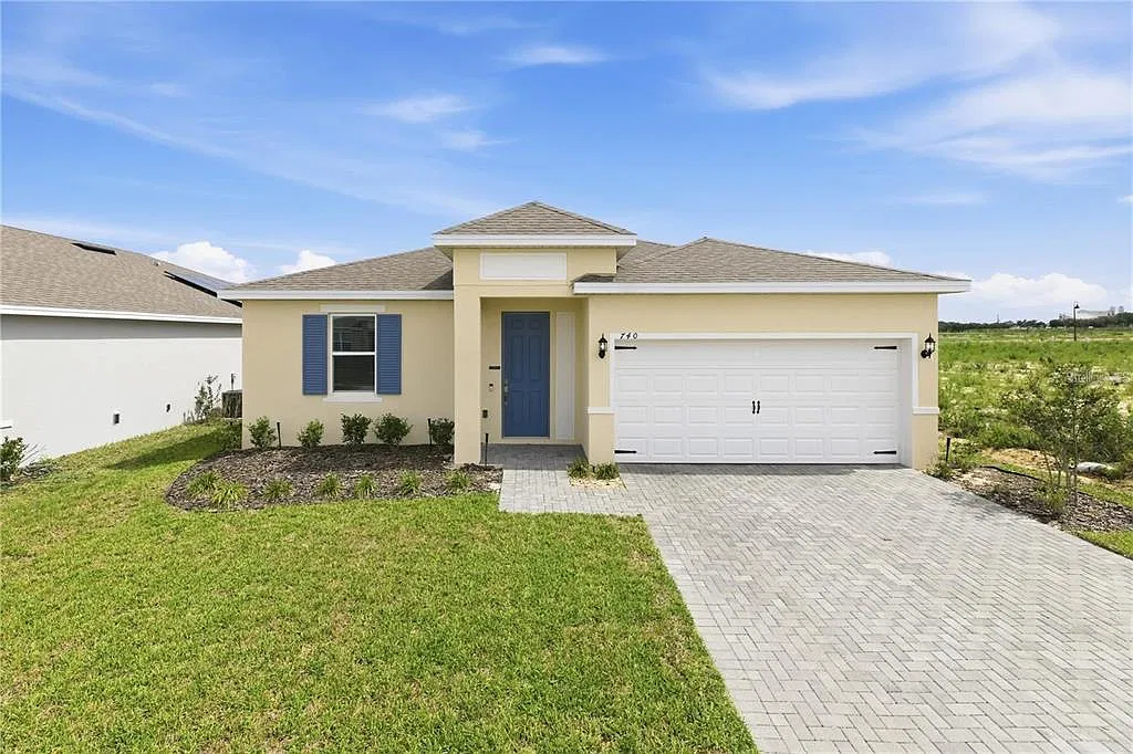 3 bed, 2.0 bath, 1531 sqft, $2,100 — Photo 1