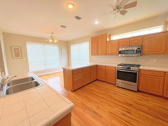 4th image of 66 Azalea Dr