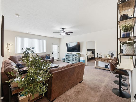 3rd image of 5687 Sorrel Dr