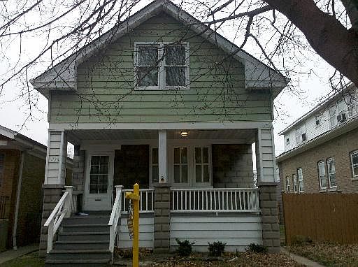 1st image of 1233 S Oak Park Ave