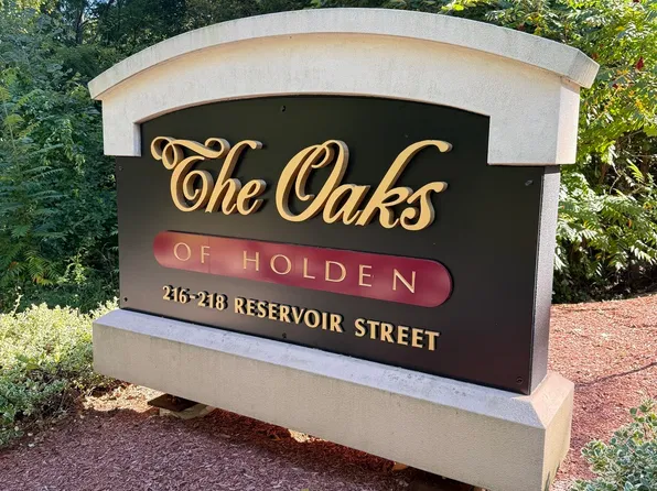216 Reservoir St #101, Holden, MA 01520