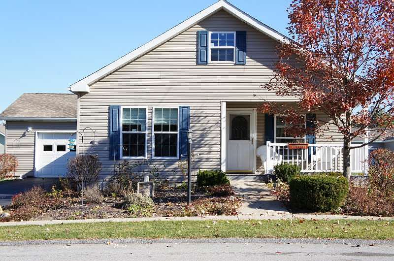 1st image of 4 Peach Ln