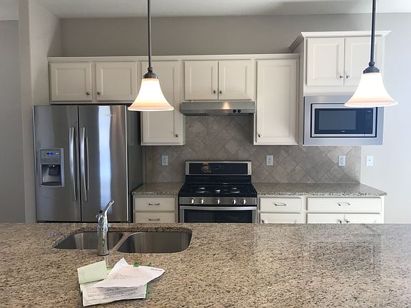 4th image of 1028 Salamanca Pl