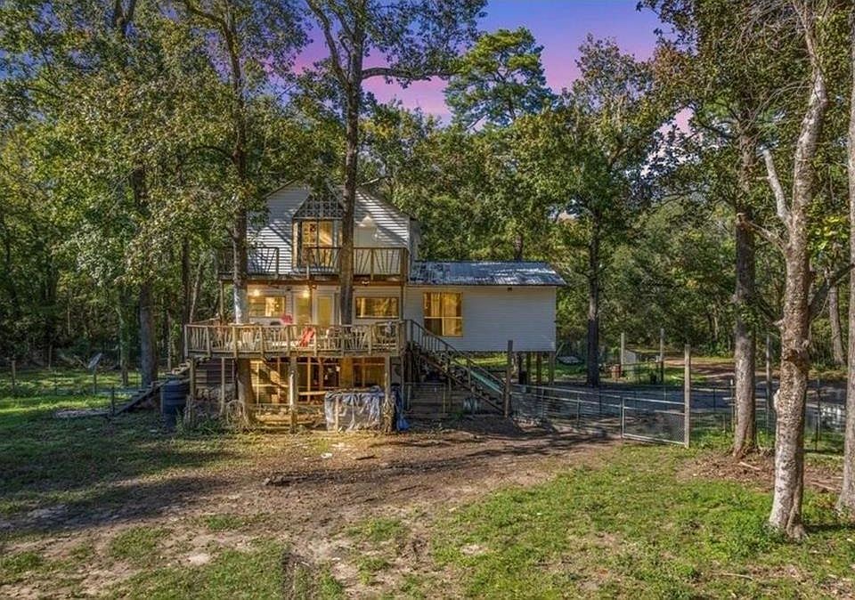 1st image of 15381 Ponderosa Cir