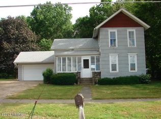 566 E Main St, Springport, MI 49284