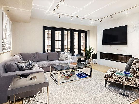 2nd image of 221 W 77th St #6E
