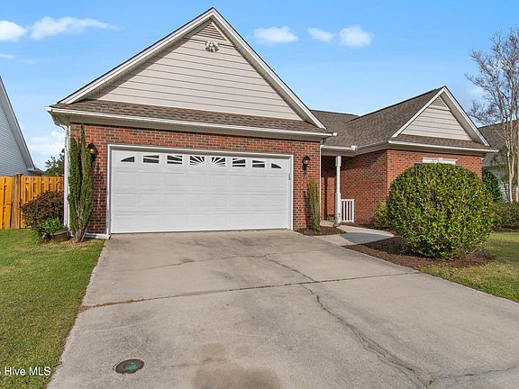 3rd image of 1009 Silver Maple Drive
