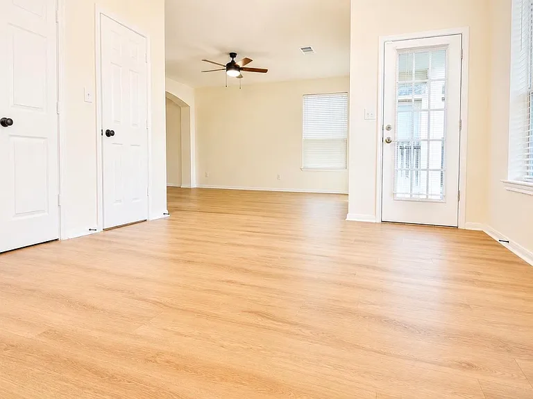 4205 Bent Wood Ct — Photo 36