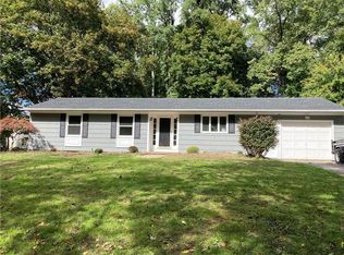 4 Peachtree Ln, Pittsford, NY 14534