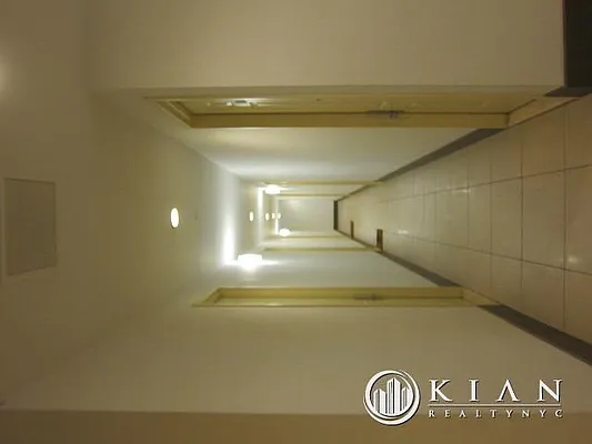 Rented by Kian Realty | media 28