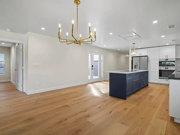4762 E Charters Ave — Photo 1