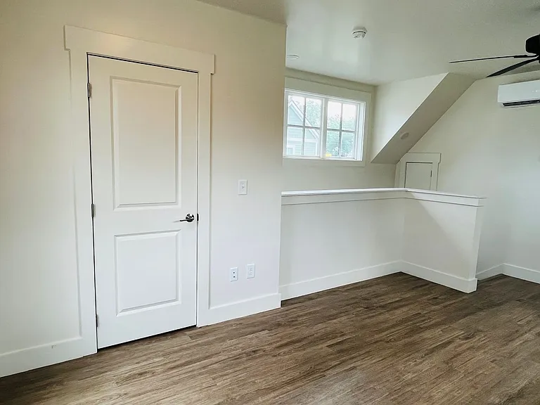 705 Jefferson St — Photo 24