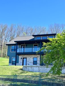 505 E Broadway St, Decorah, IA, 52101