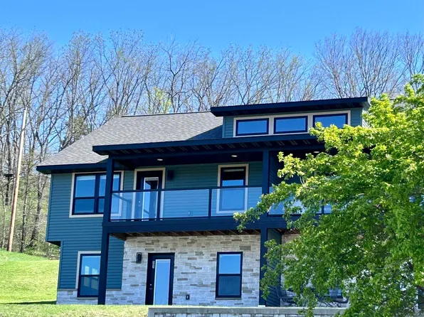 505 E Broadway St, Decorah, IA 52101