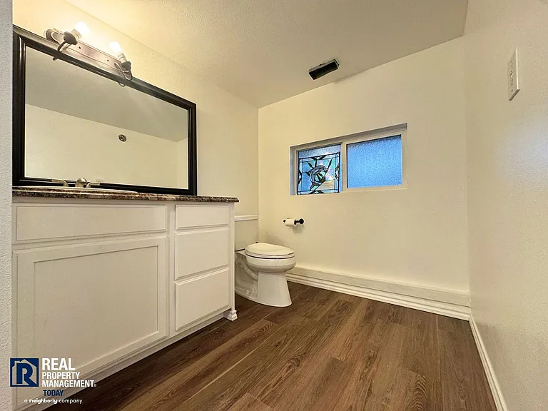 2817 9th St SW — Photo 10