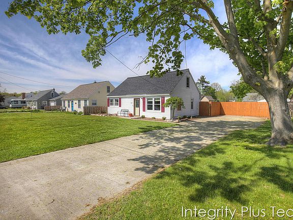 2nd image of 5639 Buchanan Ave SW