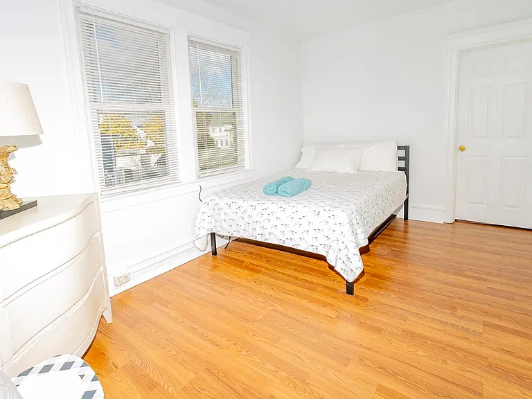 5 N Newport Ave #B — Photo 9