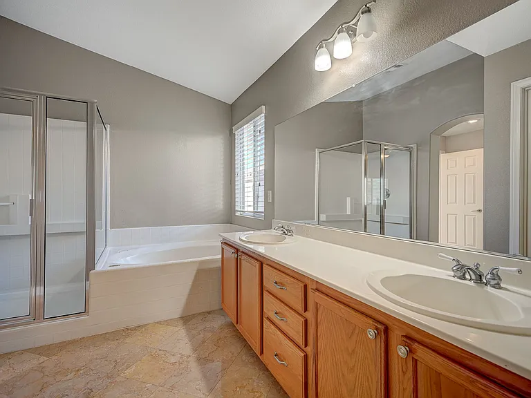 1005 Prestige Meadows Pl — Photo 30