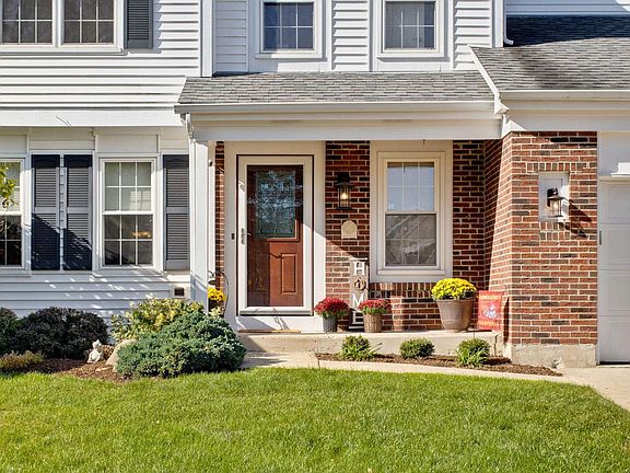 2nd image of 594 Farina Ct