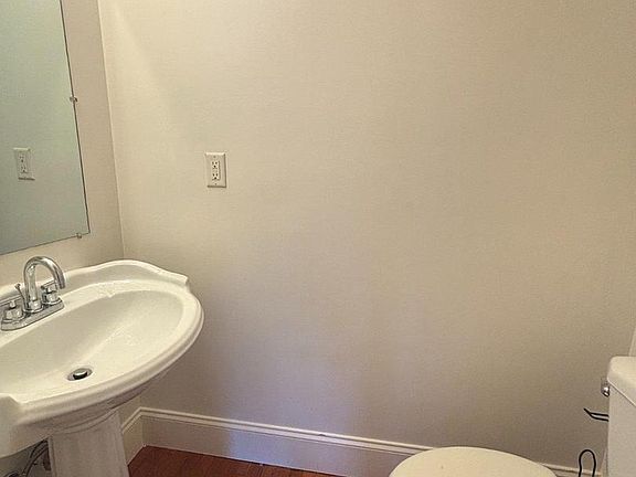 5th image of 332 Marydell Rd