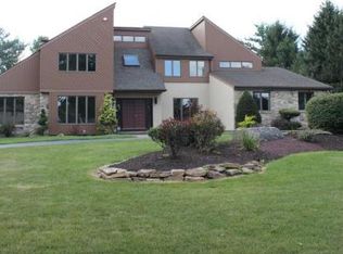 855 Macada Rd, BETHLEHEM, PA 18017