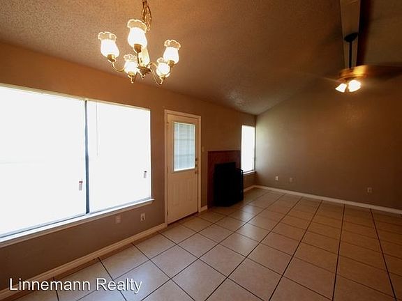 5th image of 1101 Alberta Cir