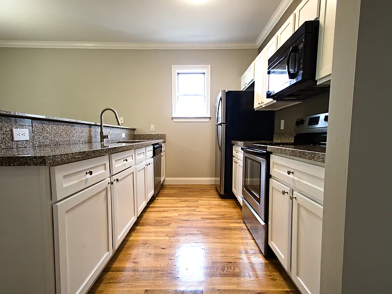 Hayden Place Apartments — Photo 17