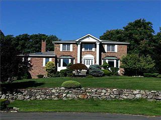 1st image of 5 Thomsen Ct