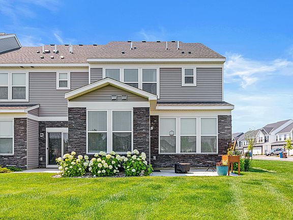 2nd image of 6324 Larkspur Ln