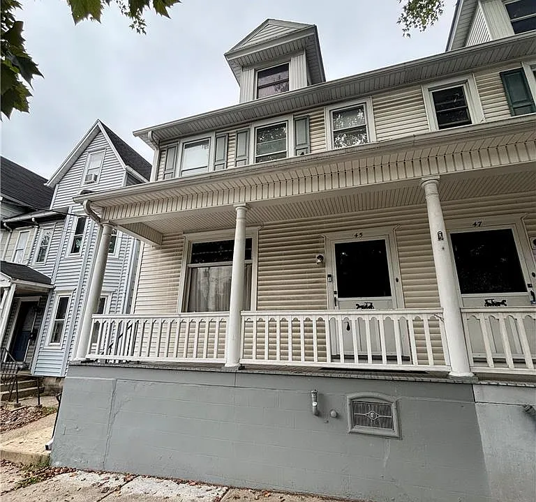 45 N Broad St