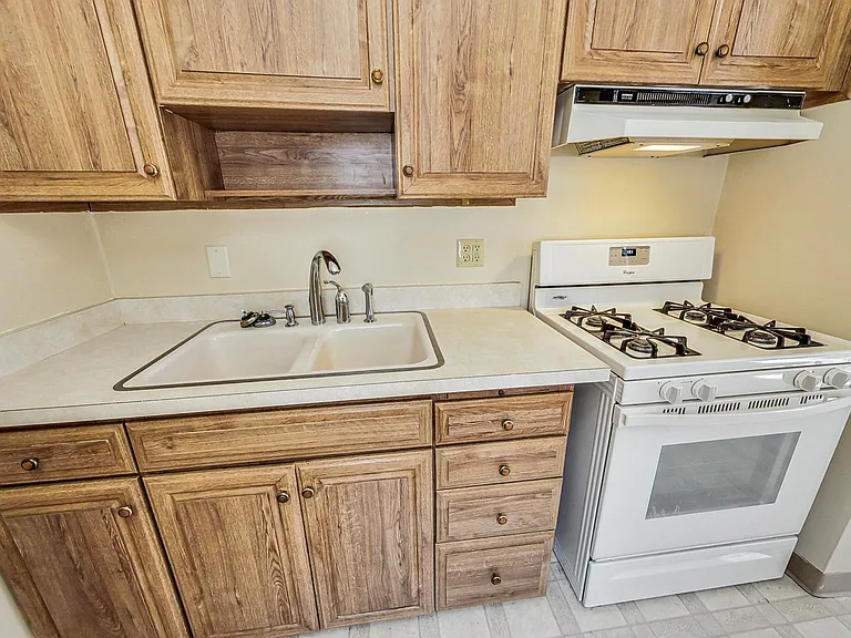 6815 Forestdale Ave — Photo 12
