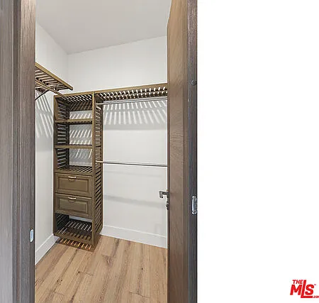 3373 Coldwater Canyon Ave — Photo 34