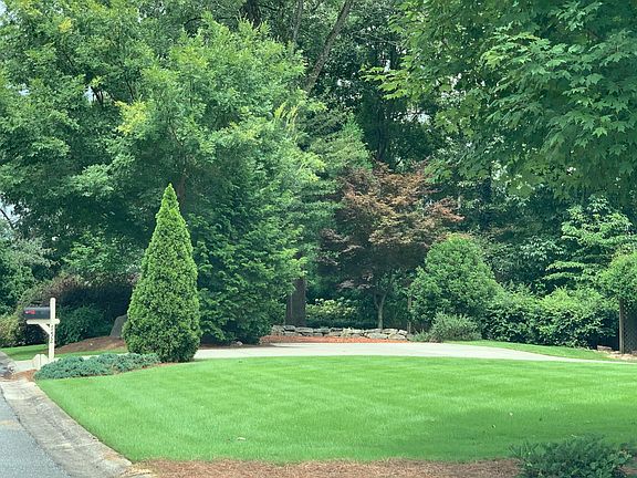 extra side driveway parking