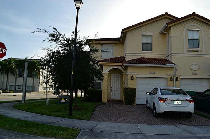 1st image of 8602 NW 112th Ct