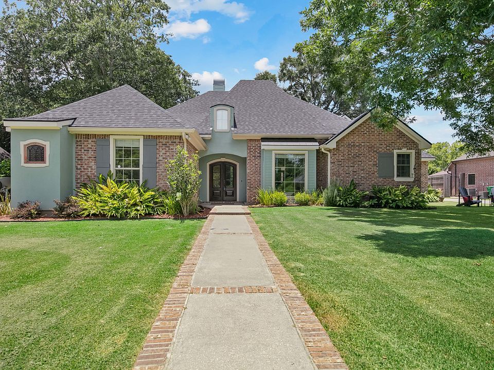 1st image of 105 Madison Woods Cir