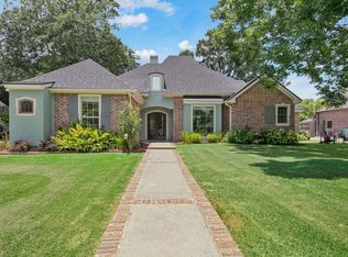 105 Madison Woods Cir, Youngsville, LA 70592